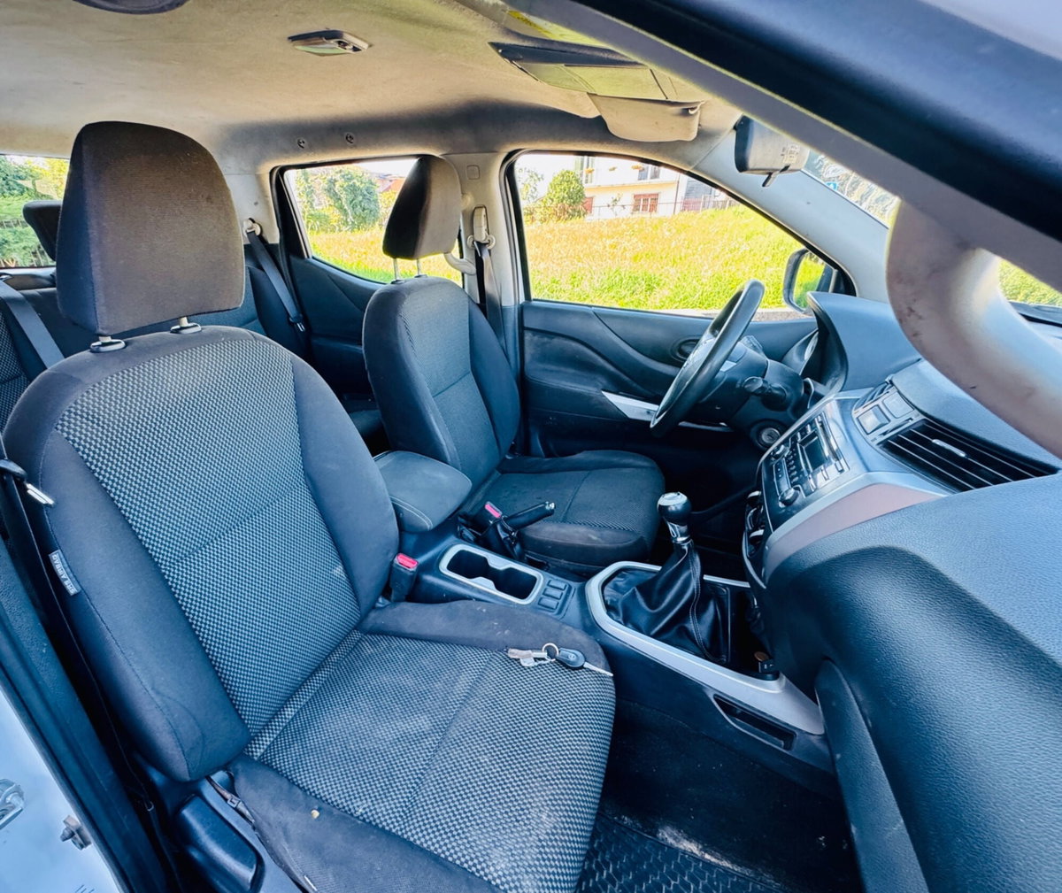 Nissan Navara 2.3 dCi 4WD Double Cab N-Connecta (15)