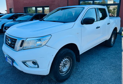 Nissan Navara 2.3 dCi 4WD Double Cab N-Connecta (2)