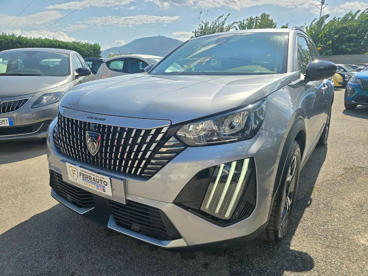 Peugeot 2008 1.2 turbo Allure 100cv (4)