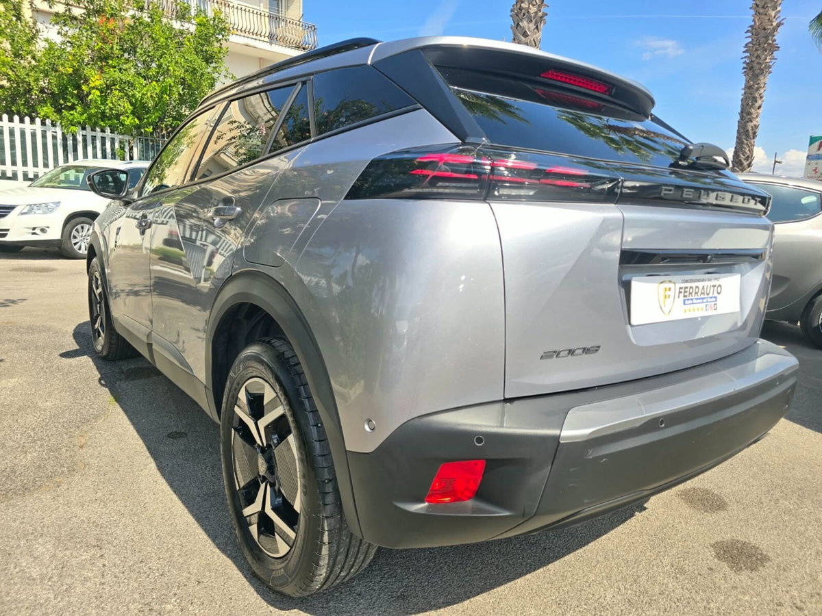 Peugeot 2008 1.2 turbo Allure 100cv (6)