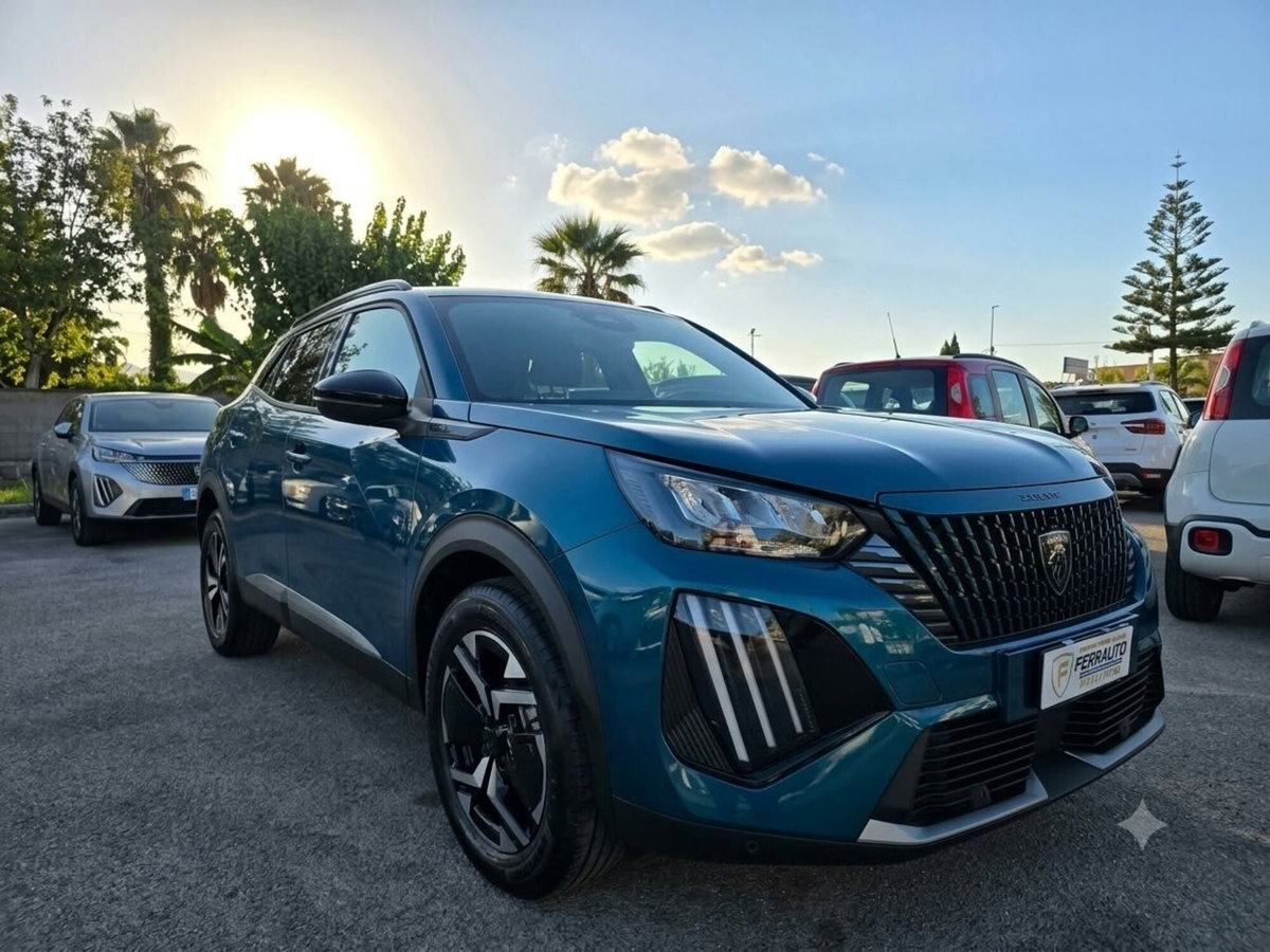 Peugeot 2008 1.2 turbo Allure 100cv (2)