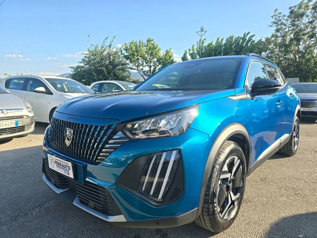 Peugeot 2008 1.2 turbo Allure 100cv (4)