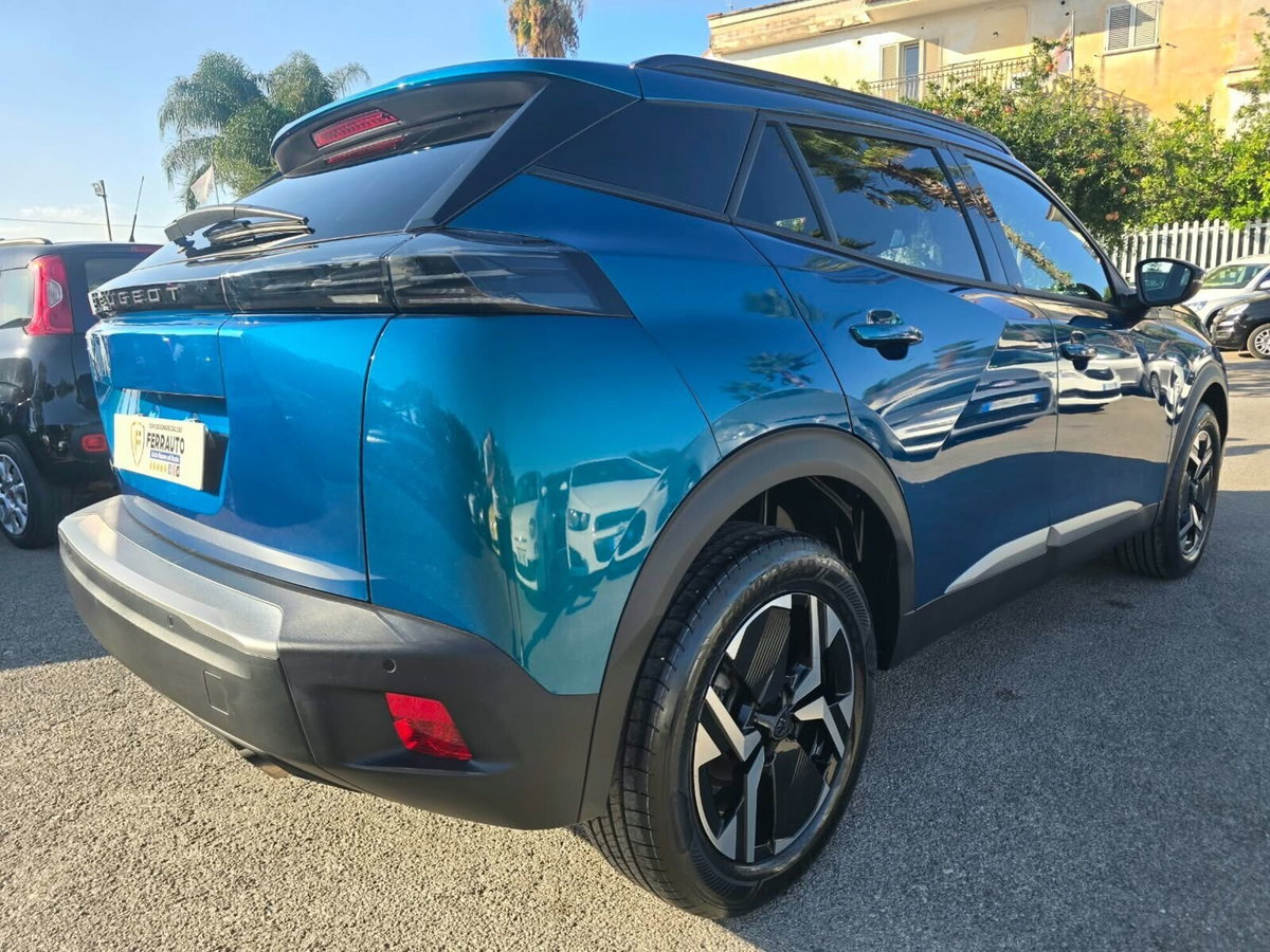 Peugeot 2008 1.2 turbo Allure 100cv (8)