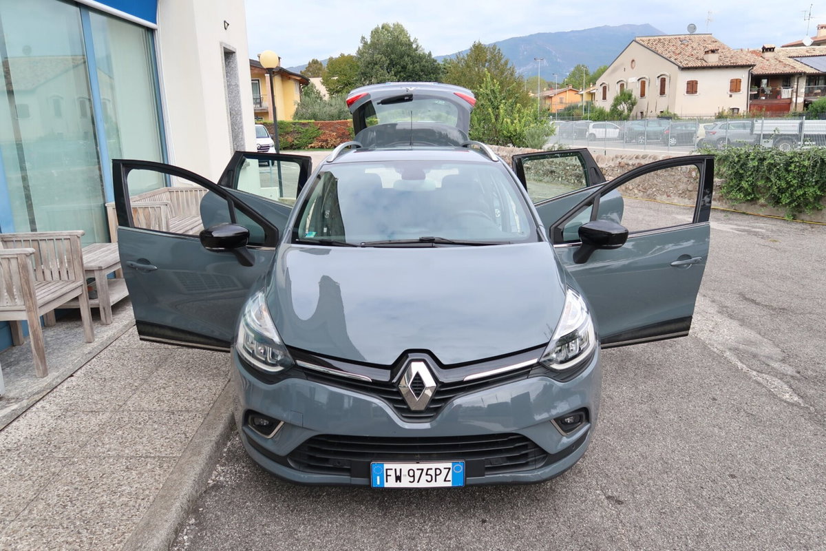 Renault Clio Sporter dCi 8V 90 CV Moschino Intens (10)