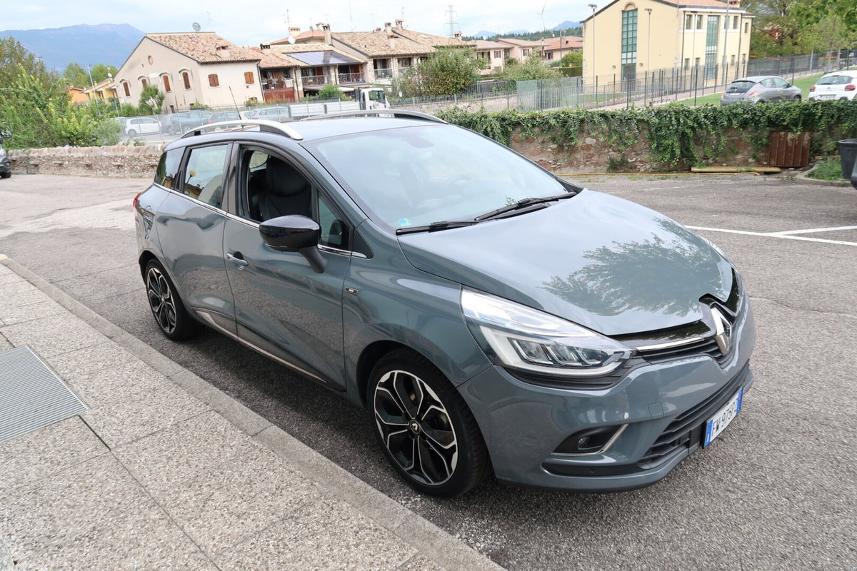 Renault Clio Sporter dCi 8V 90 CV Moschino Intens (3)