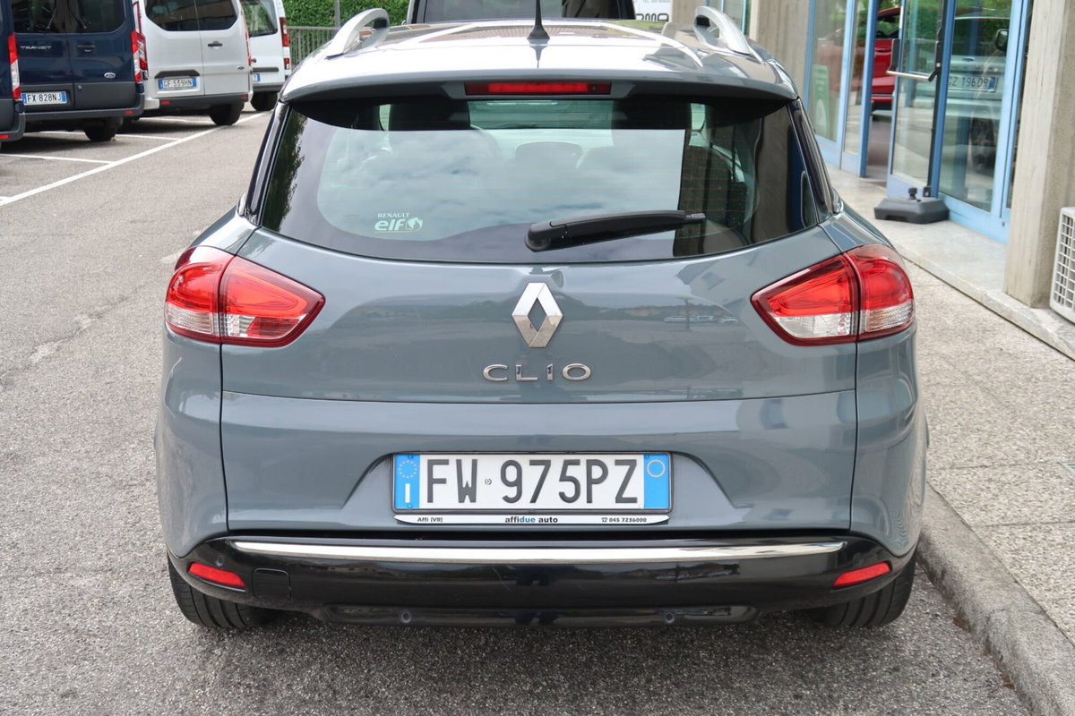 Renault Clio Sporter dCi 8V 90 CV Moschino Intens (6)