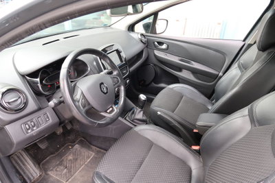 Renault Clio Sporter dCi 8V 90 CV Moschino Intens (7)