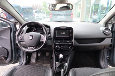 Renault Clio Sporter dCi 8V 90 CV Moschino Intens (8)