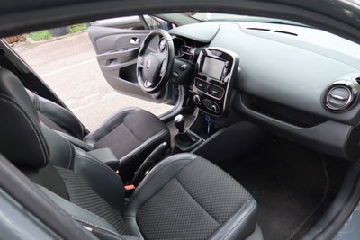Renault Clio Sporter dCi 8V 90 CV Moschino Intens (9)