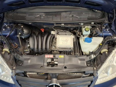 Mercedes-Benz Classe A 160 BlueEFFICIENCY Elegance (15)