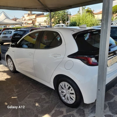Toyota Yaris 1.5 Hybrid 5 porte Style (2)
