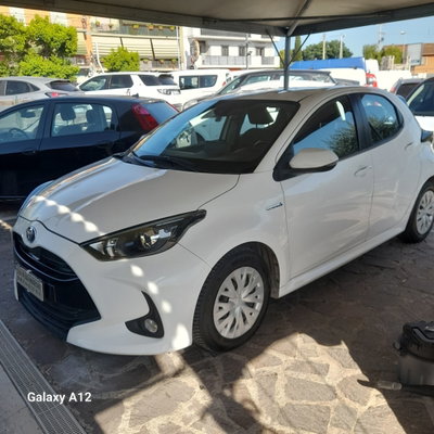 Toyota Yaris 1.5 Hybrid 5 porte Style (4)
