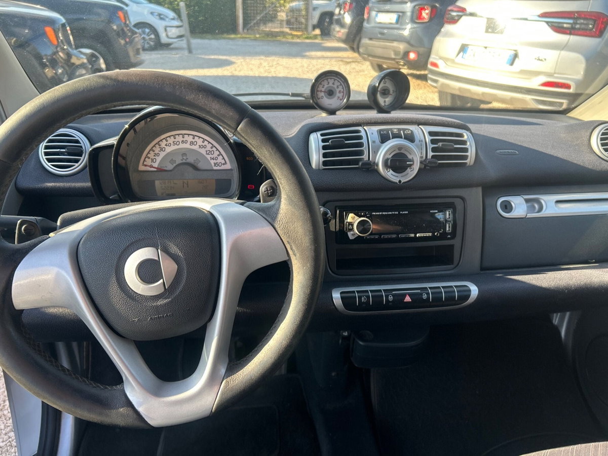 smart Fortwo 1000 52 kW MHD coupé passion (6)