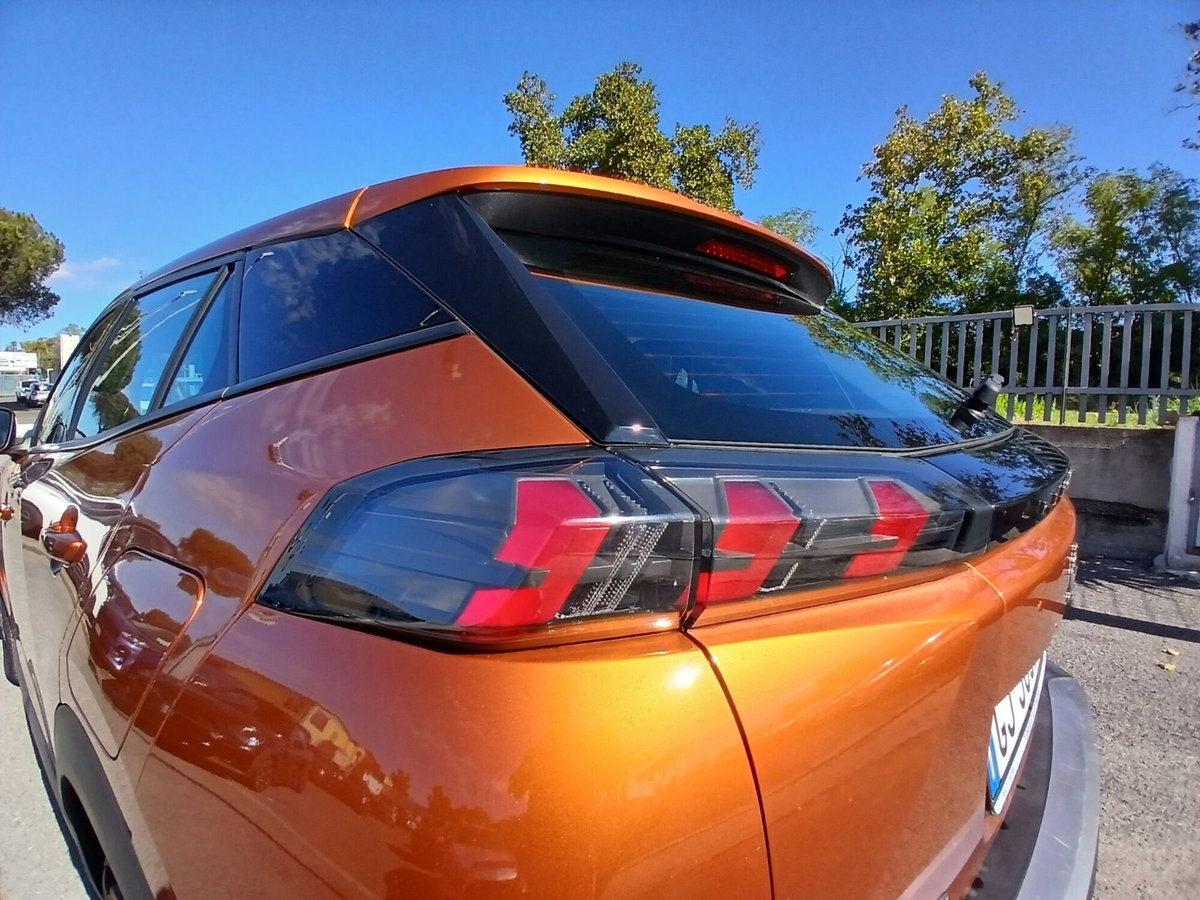 Peugeot 2008 PureTech 100 S&S Active (12)