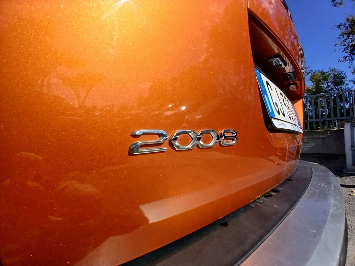Peugeot 2008 PureTech 100 S&S Active (13)