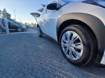 Toyota Aygo X 1.0 VVT-i 72 CV 5 porte Limited Air (11)