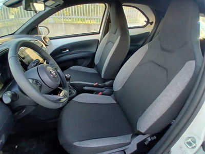Toyota Aygo X 1.0 VVT-i 72 CV 5 porte Limited Air (18)