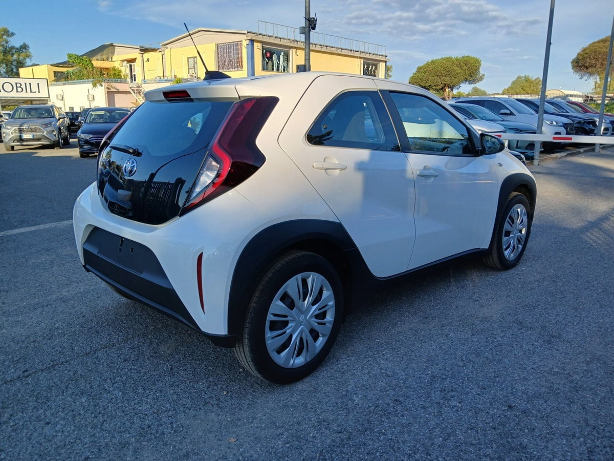 Toyota Aygo X 1.0 VVT-i 72 CV 5 porte Limited Air (5)