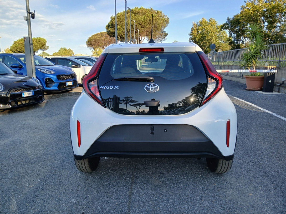 Toyota Aygo X 1.0 VVT-i 72 CV 5 porte Limited Air (6)
