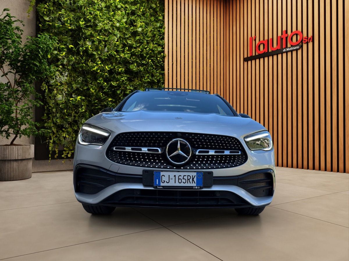 Mercedes-Benz GLA SUV 220 d Automatic 4Matic Premium (2)