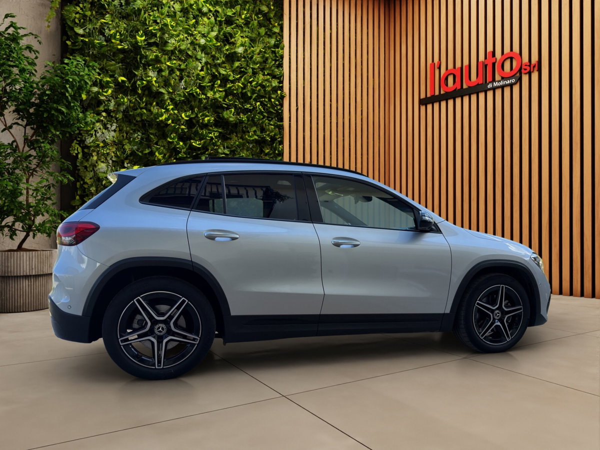 Mercedes-Benz GLA SUV 220 d Automatic 4Matic Premium (4)
