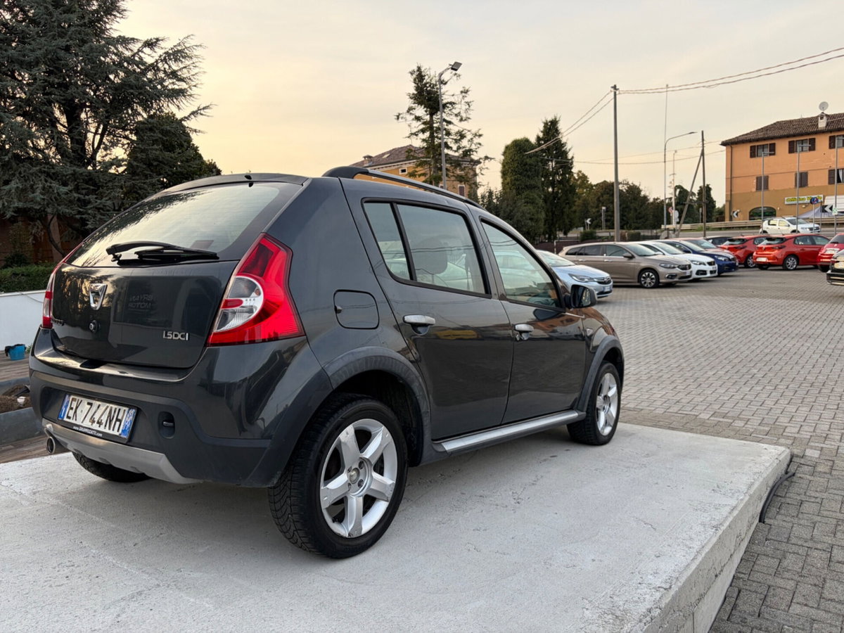 Dacia Duster 1.5 dCi 90CV 4x2 Ambiance (4)
