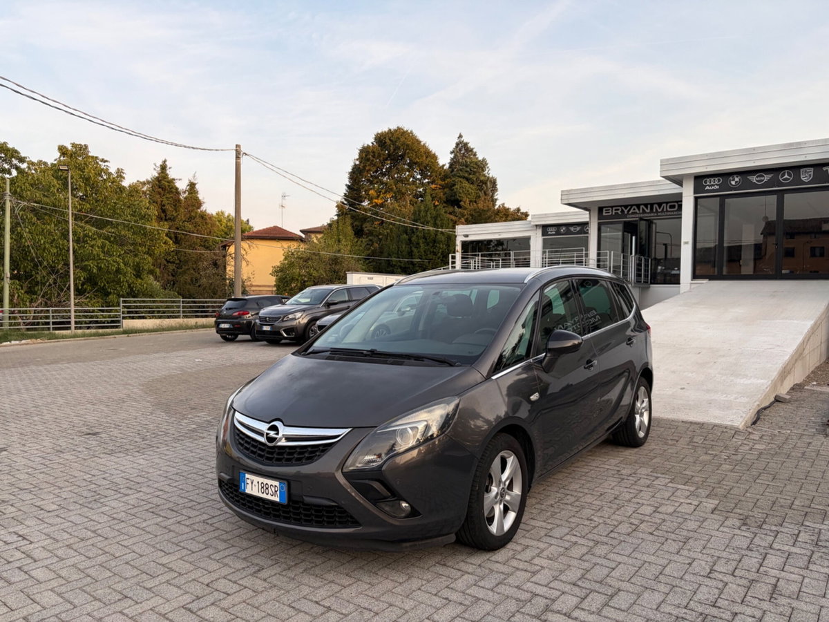 Opel Zafira Tourer 1.6 Turbo EcoM 150CV Cosmo (2)