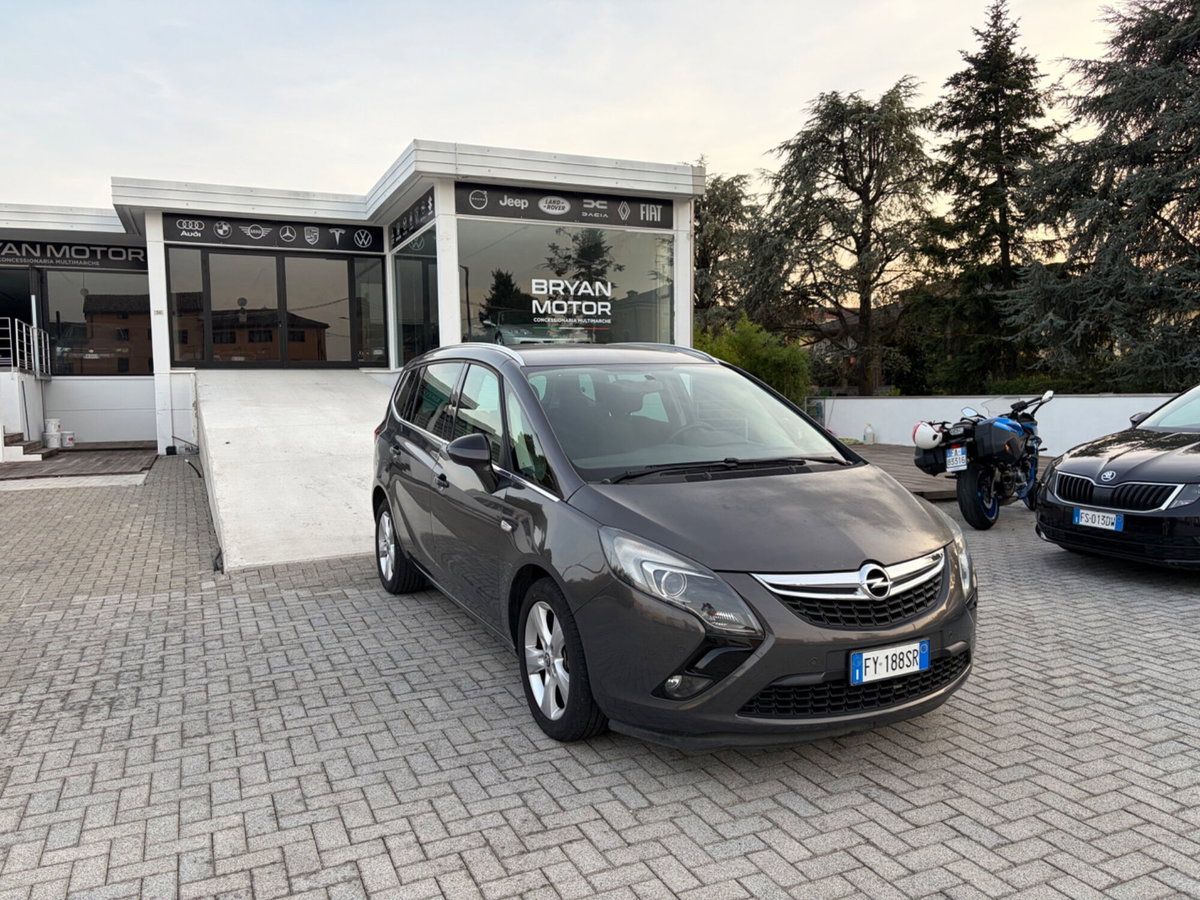 Opel Zafira Tourer 1.6 Turbo EcoM 150CV Cosmo (3)