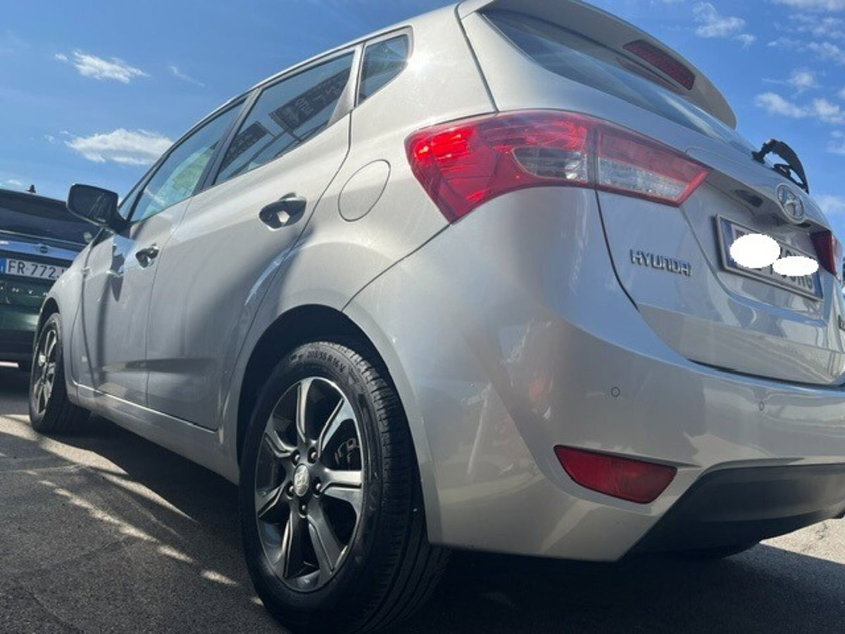 Hyundai ix20 1.4 CRDI 90 CV APP MODE (2)