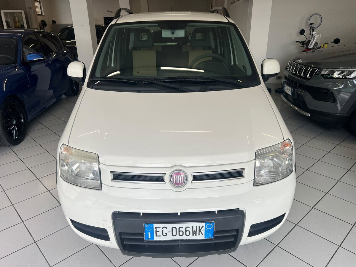 Fiat Panda 1.3 MJT 16V DPF 4x4 Climbing (2)
