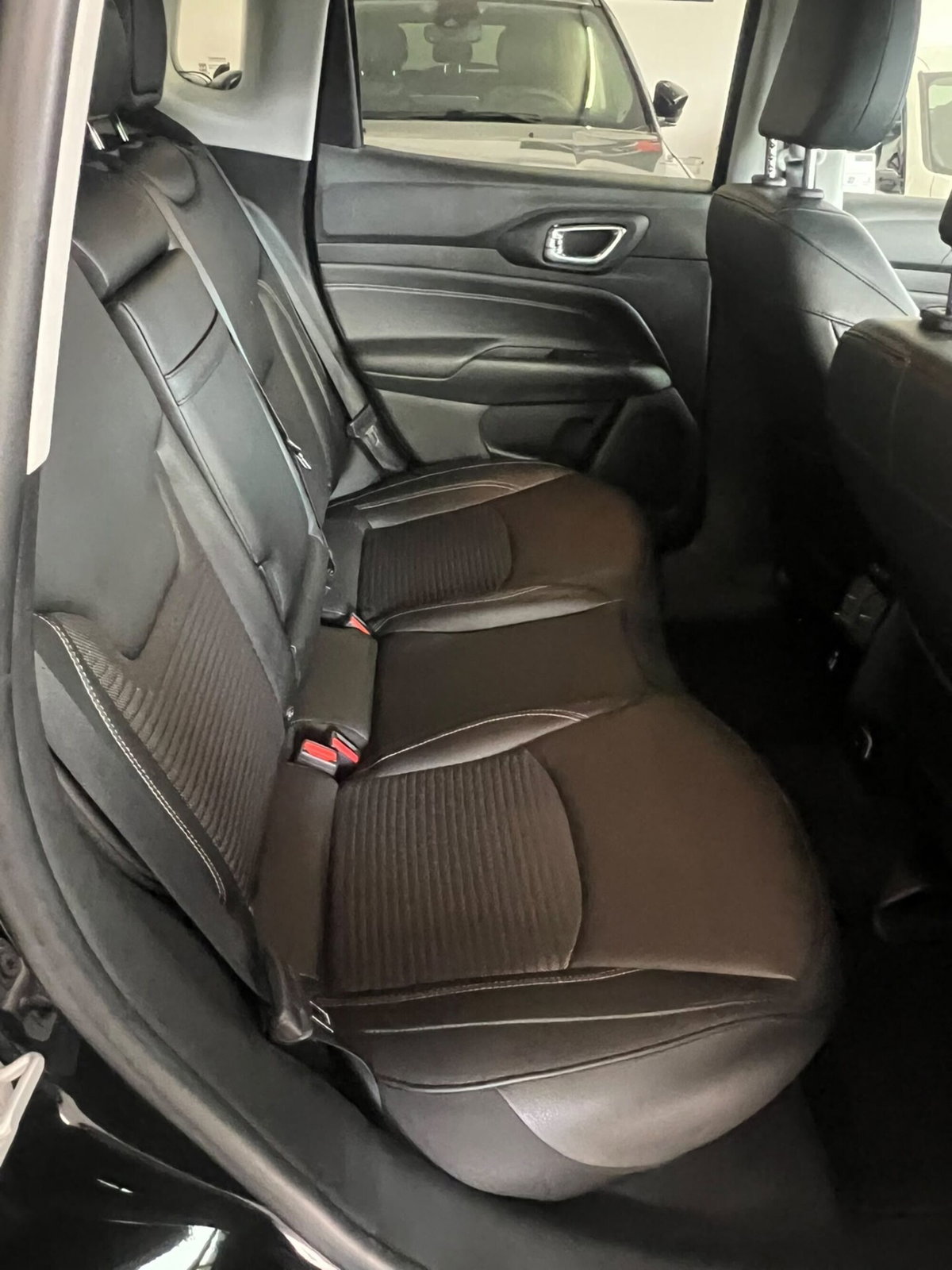 Jeep Compass 1.6 Multijet II 2WD Night Eagle (12)