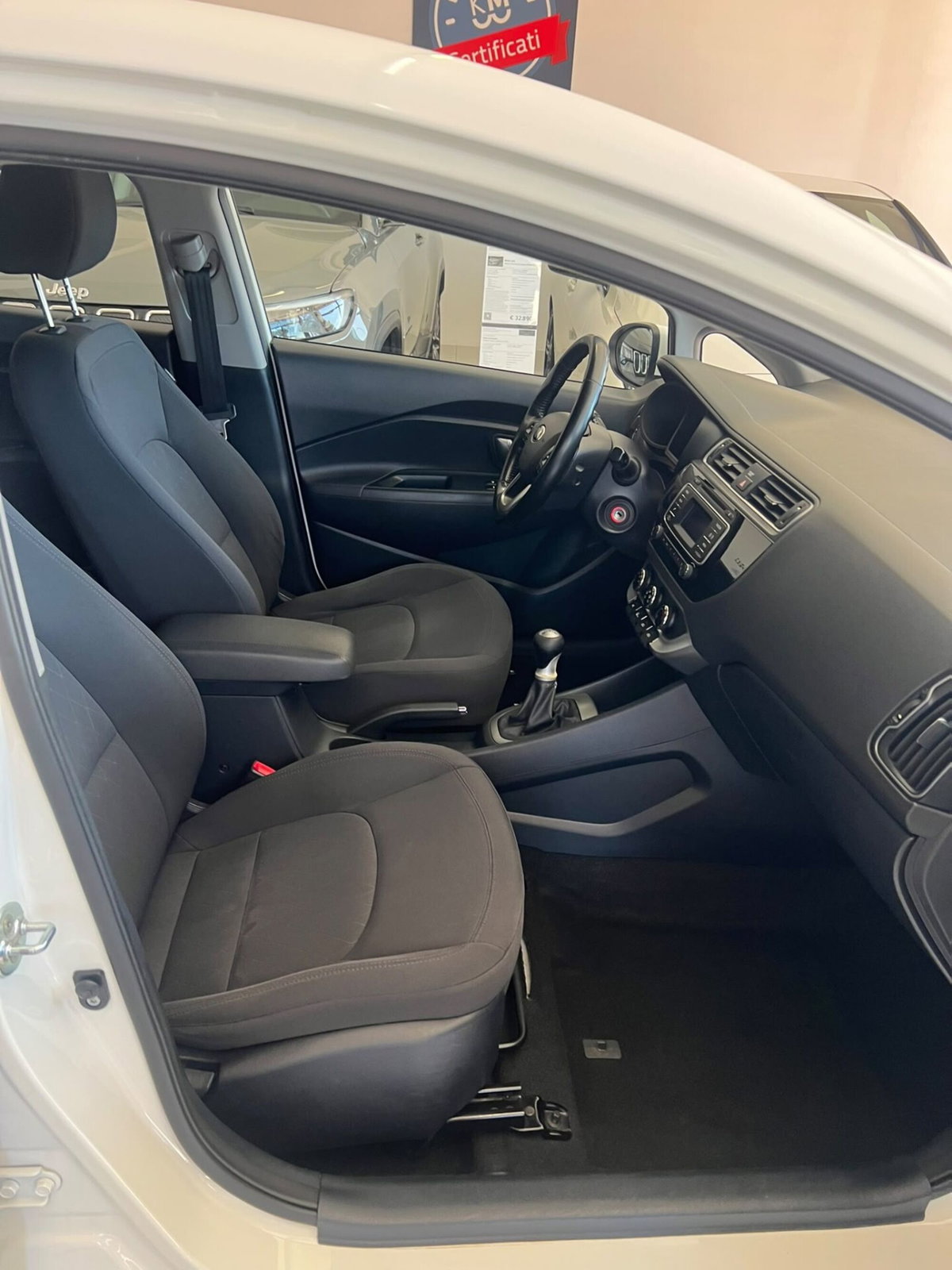 Kia Rio 1.2 CVVT 5p. City (11)