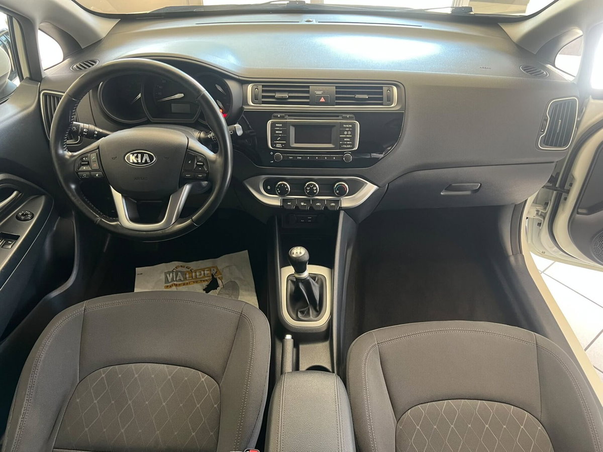 Kia Rio 1.2 CVVT 5p. City (13)