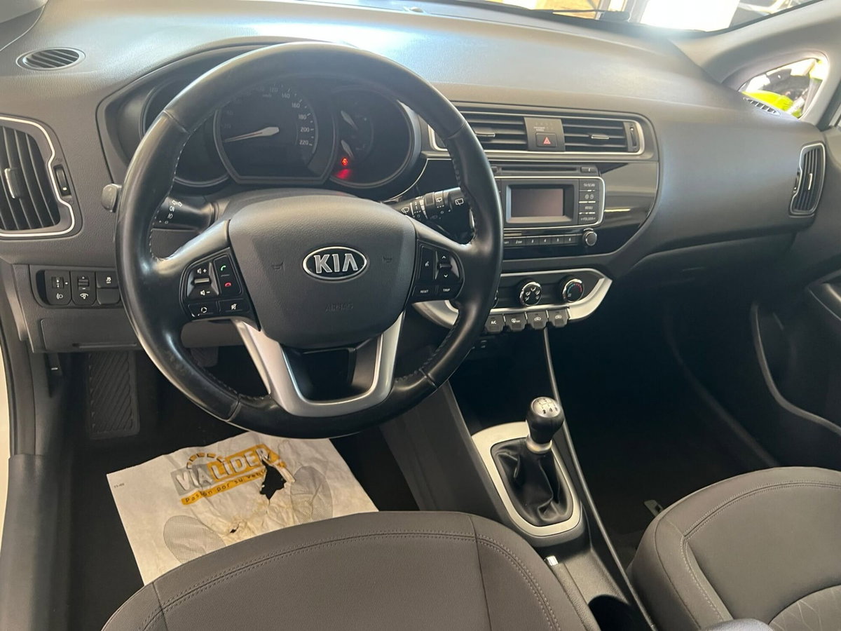 Kia Rio 1.2 CVVT 5p. City (8)