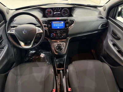 Lancia Ypsilon 1.0 FireFly 5 porte S&S Hybrid Gold Plus (12)