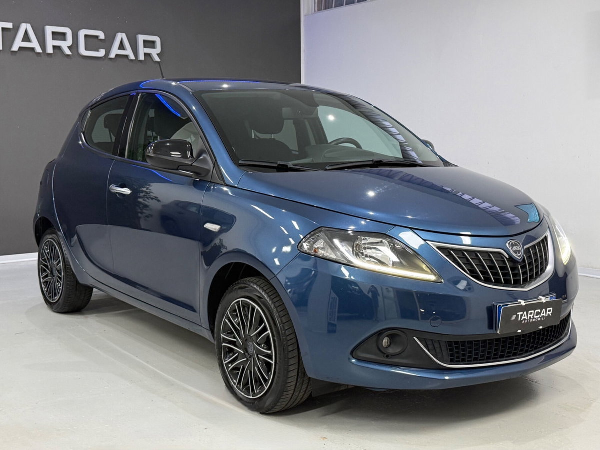 Lancia Ypsilon 1.0 FireFly 5 porte S&S Hybrid Gold Plus (4)