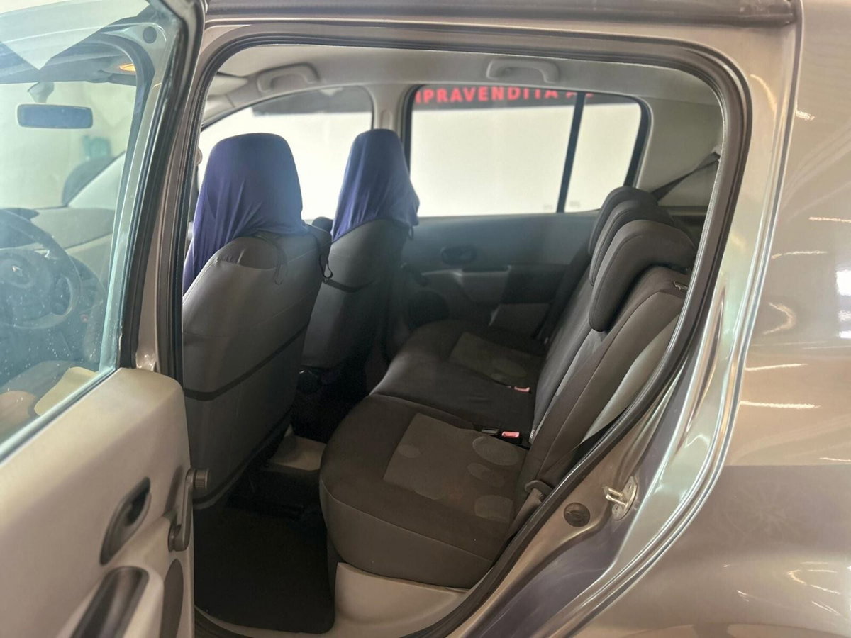 Renault Modus 1.2 16V Luxe (11)