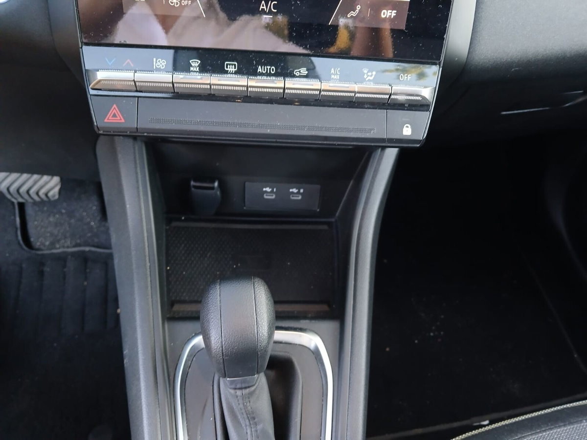 Renault Captur Full Hybrid E-Tech 145 CV Techno (15)