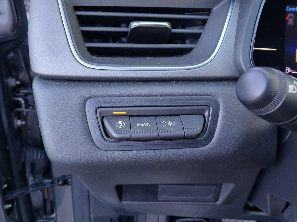 Renault Captur Full Hybrid E-Tech 145 CV Techno (17)