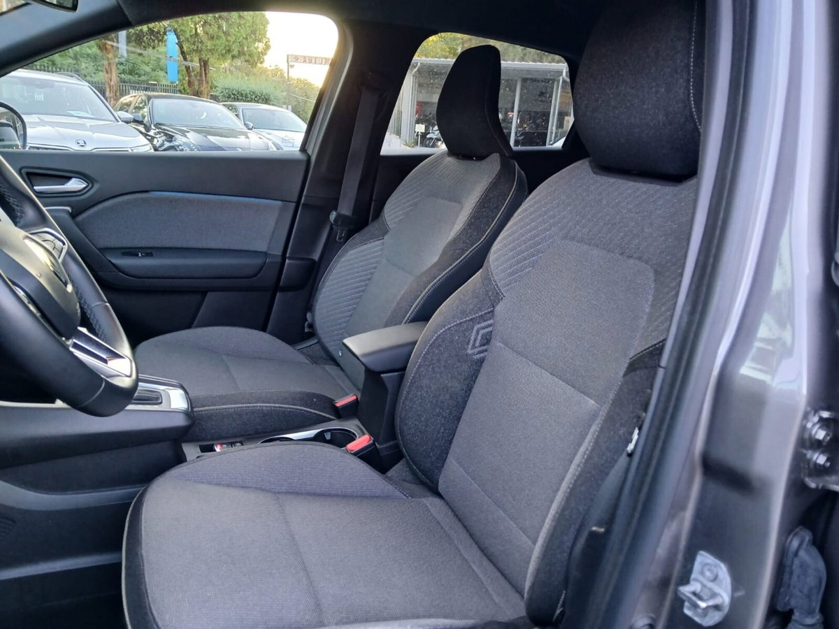 Renault Captur Full Hybrid E-Tech 145 CV Techno (7)
