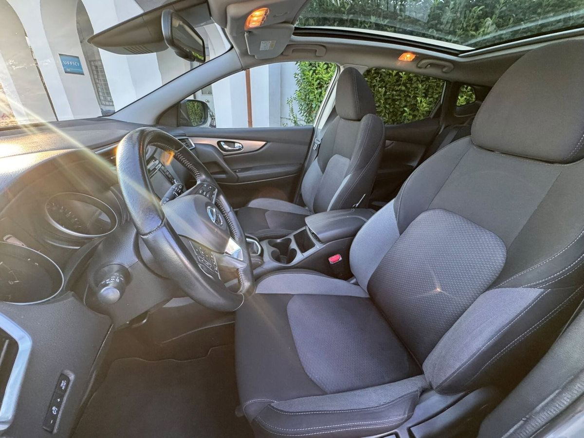 Nissan Qashqai 1.5 dCi 115 CV DCT N-Connecta (13)