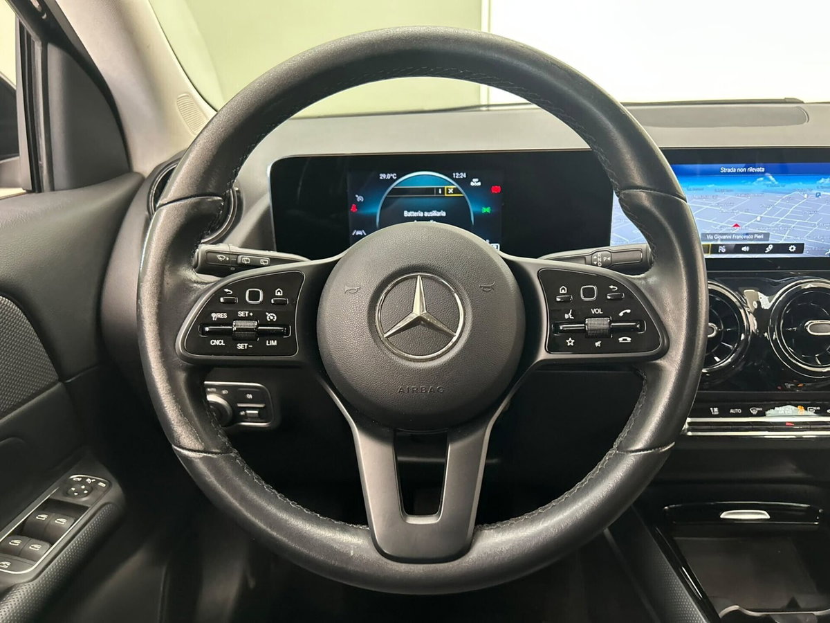 Mercedes-Benz GLA SUV 200 d Automatic Sport Plus (12)