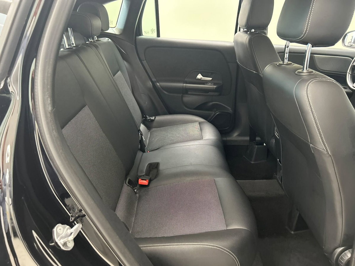 Mercedes-Benz GLA SUV 200 d Automatic Sport Plus (15)
