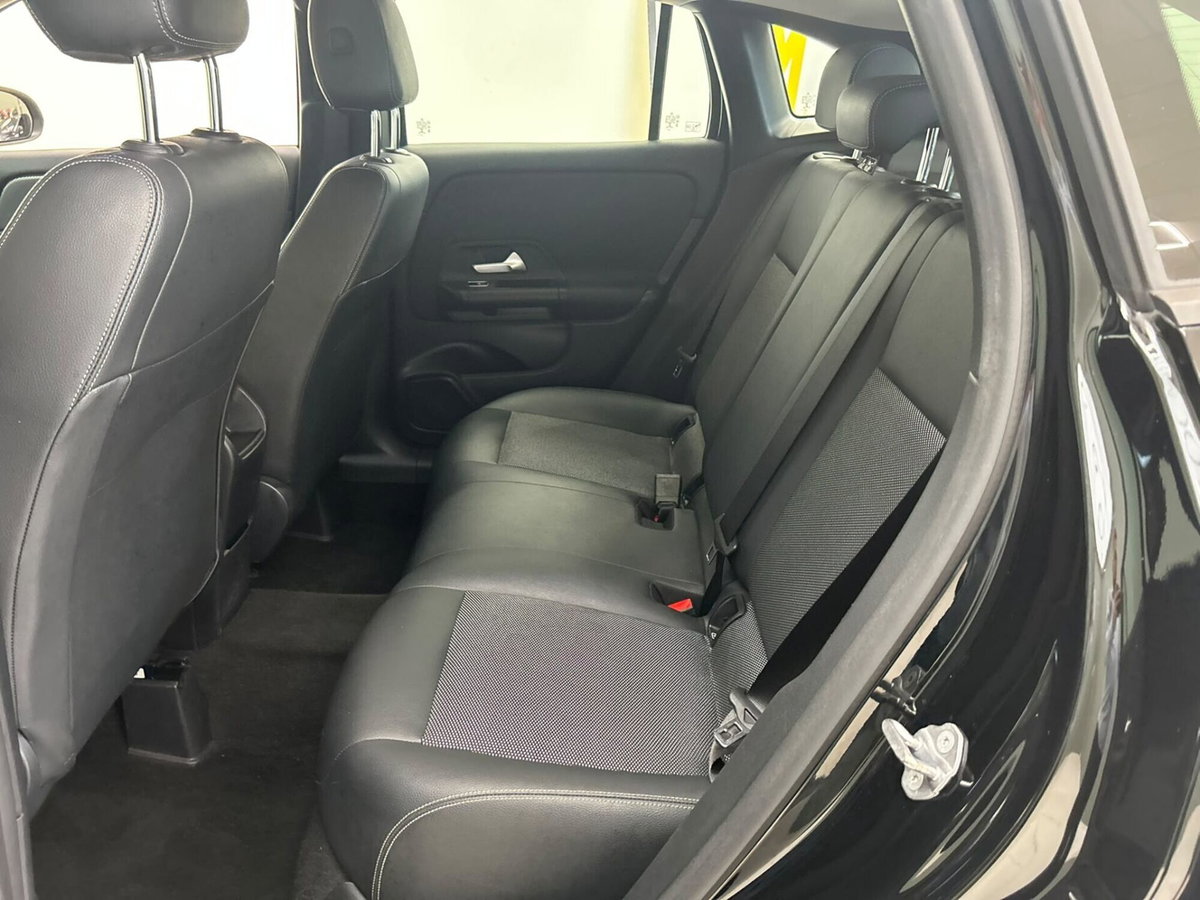 Mercedes-Benz GLA SUV 200 d Automatic Sport Plus (9)