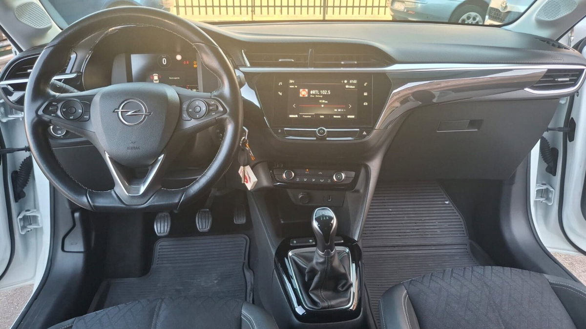 Opel Corsa 1.2 Elegance (5)
