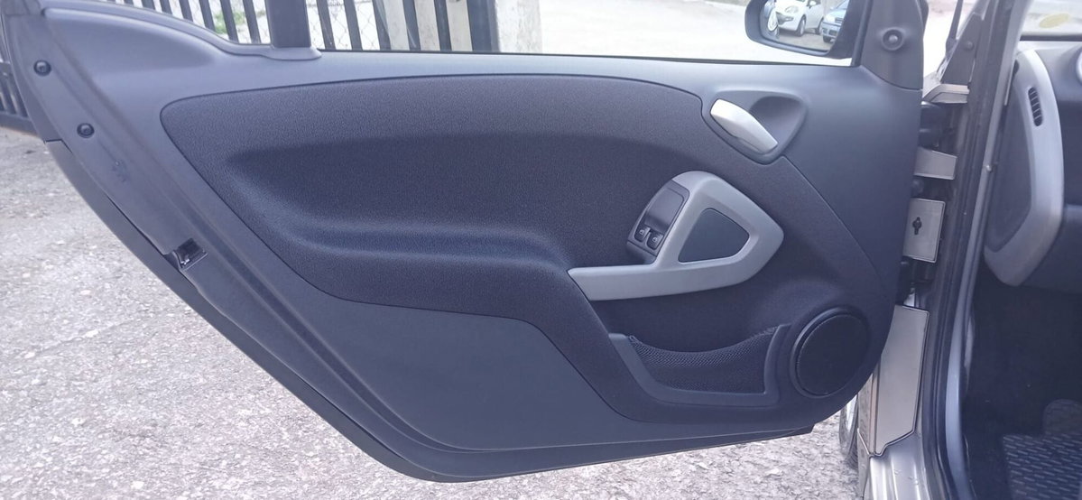smart Fortwo 1000 52 kW MHD coupé passion (11)