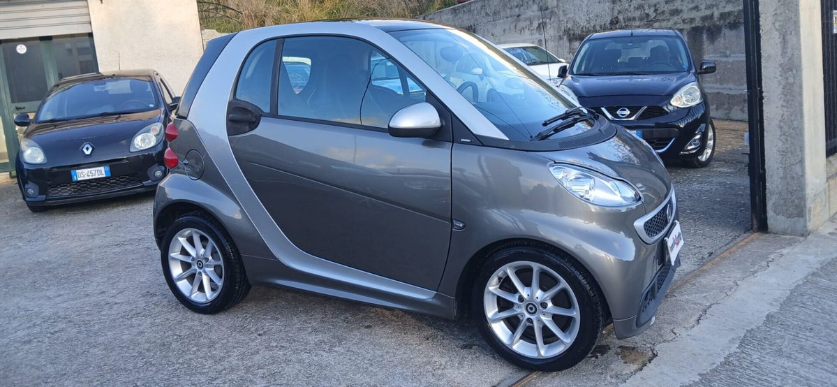 smart Fortwo 1000 52 kW MHD coupé passion (13)