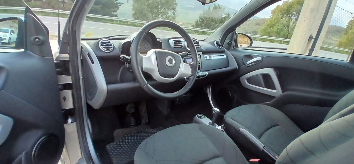 smart Fortwo 1000 52 kW MHD coupé passion (18)