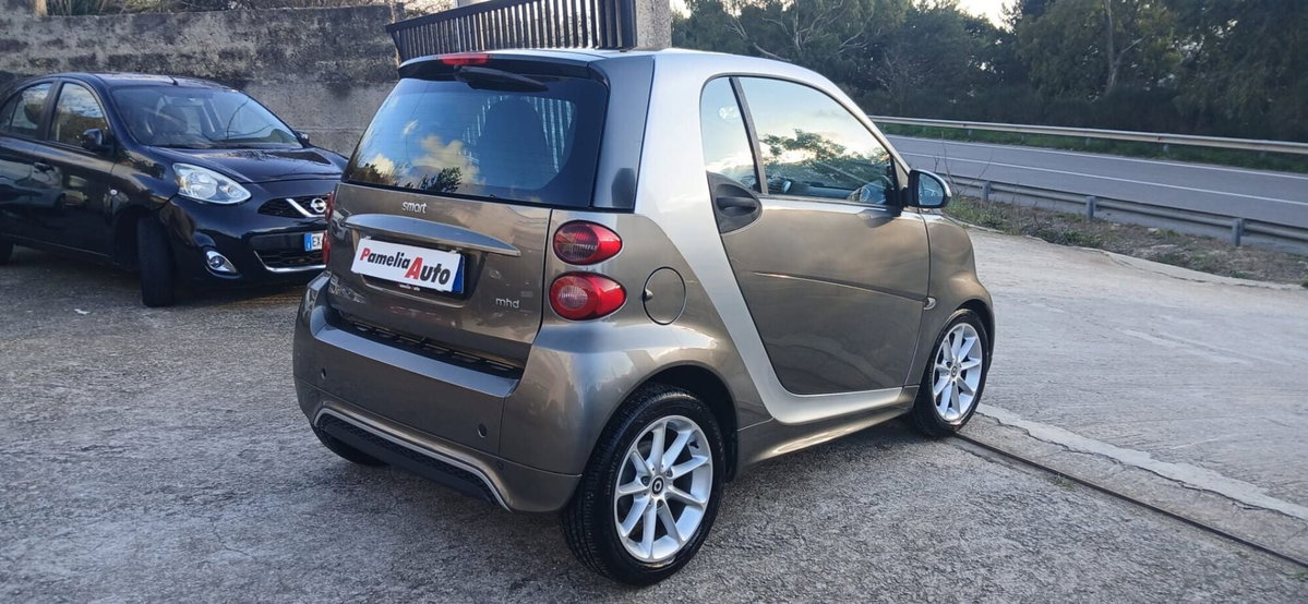 smart Fortwo 1000 52 kW MHD coupé passion (5)