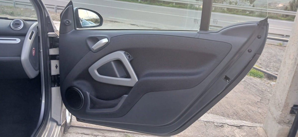 smart Fortwo 1000 52 kW MHD coupé passion (8)